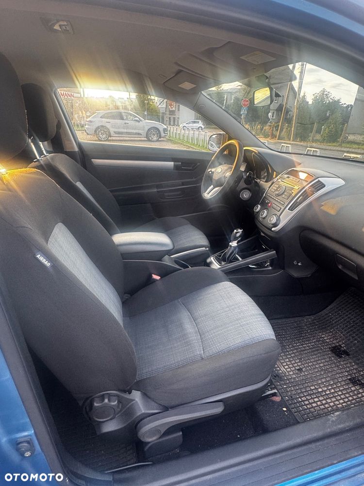 Kia Ceed - 7
