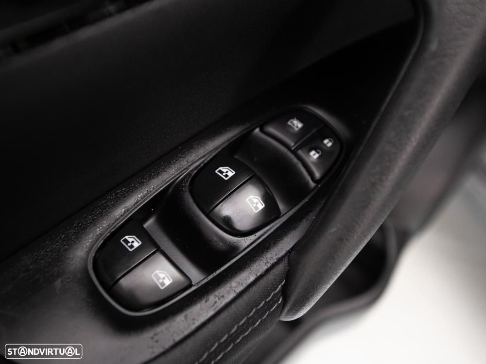 Nissan Qashqai 1.5 dCi N-Connecta - 15