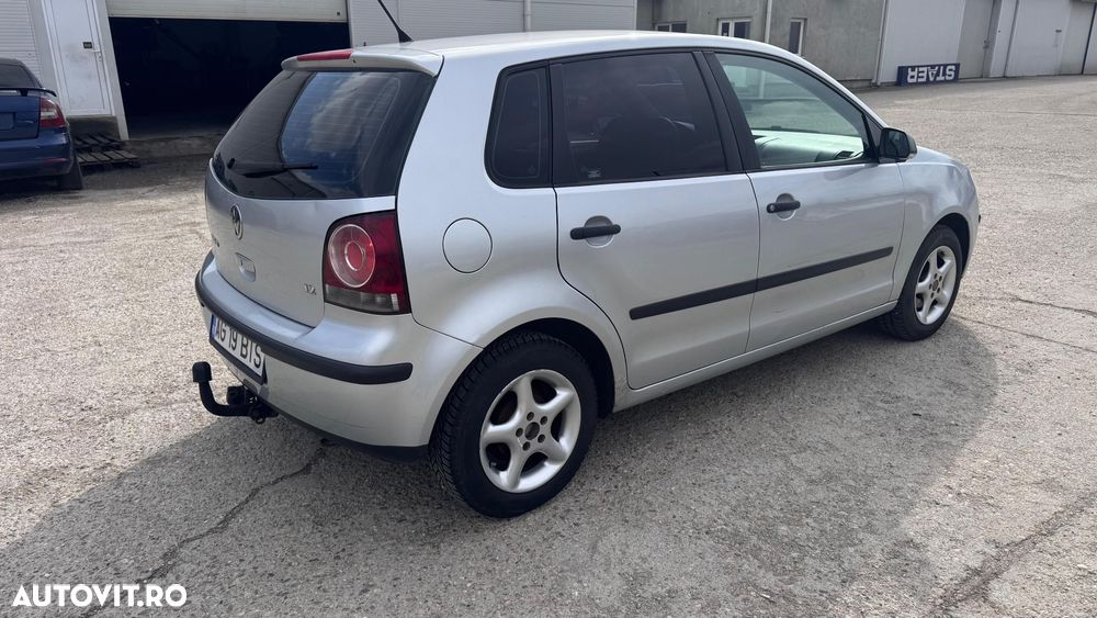 Volkswagen Polo 1.2 Attractive - 5