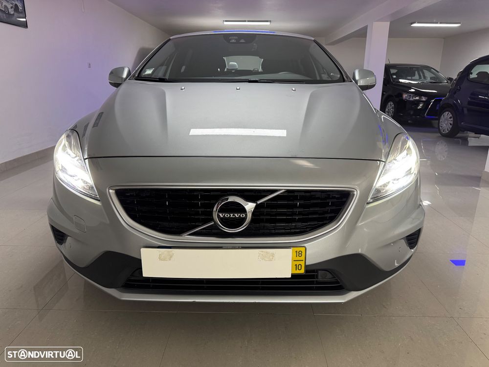 Volvo V40 1.5 T3 Sport Edition Plus Geartronic - 24