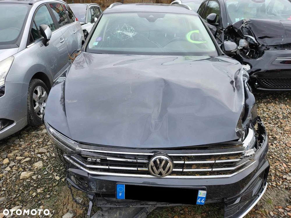 Volkswagen Passat ver-variant-1-4-tsi-plug--in--hybrid-dsg-gte - 6