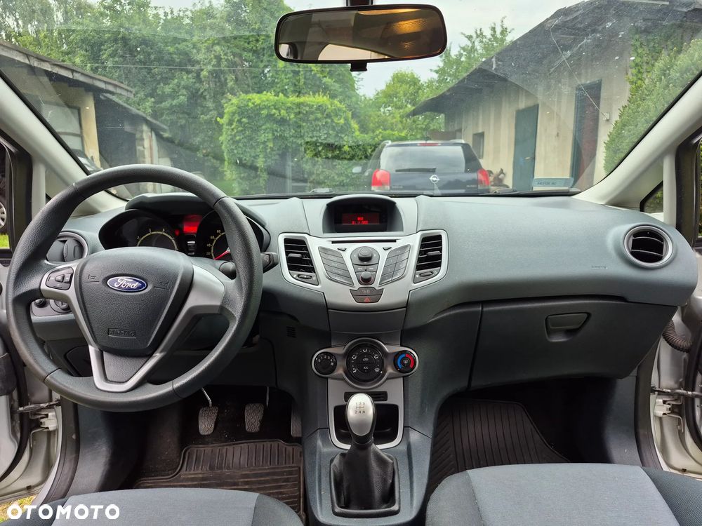 Ford Fiesta 1.25 Silver X (Trend) EU5 - 10