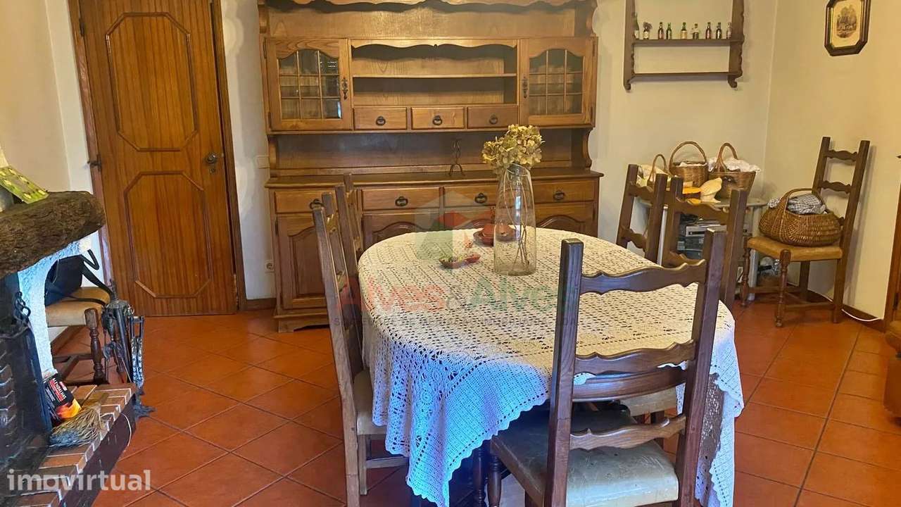 Fantástica Moradia No Centro De Valongo (Oportunidade De Negócio) - Grande imagem: 4/34