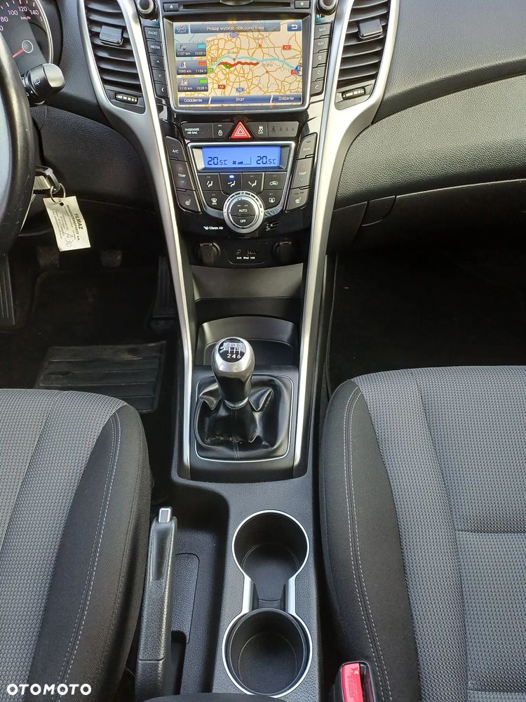 Hyundai i30 1.4 Premium - 24