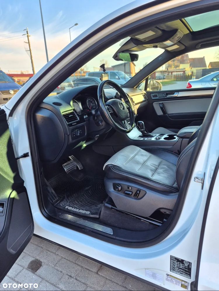 Volkswagen Touareg - 12
