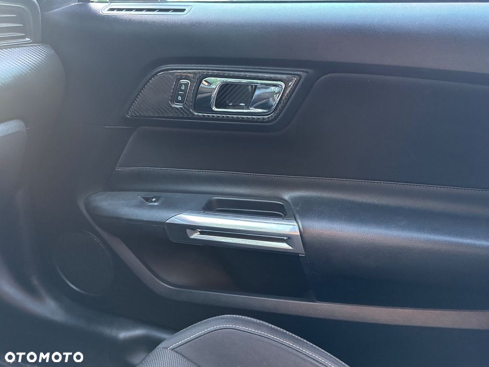 Ford Mustang 3.7 V6 Premium - 12