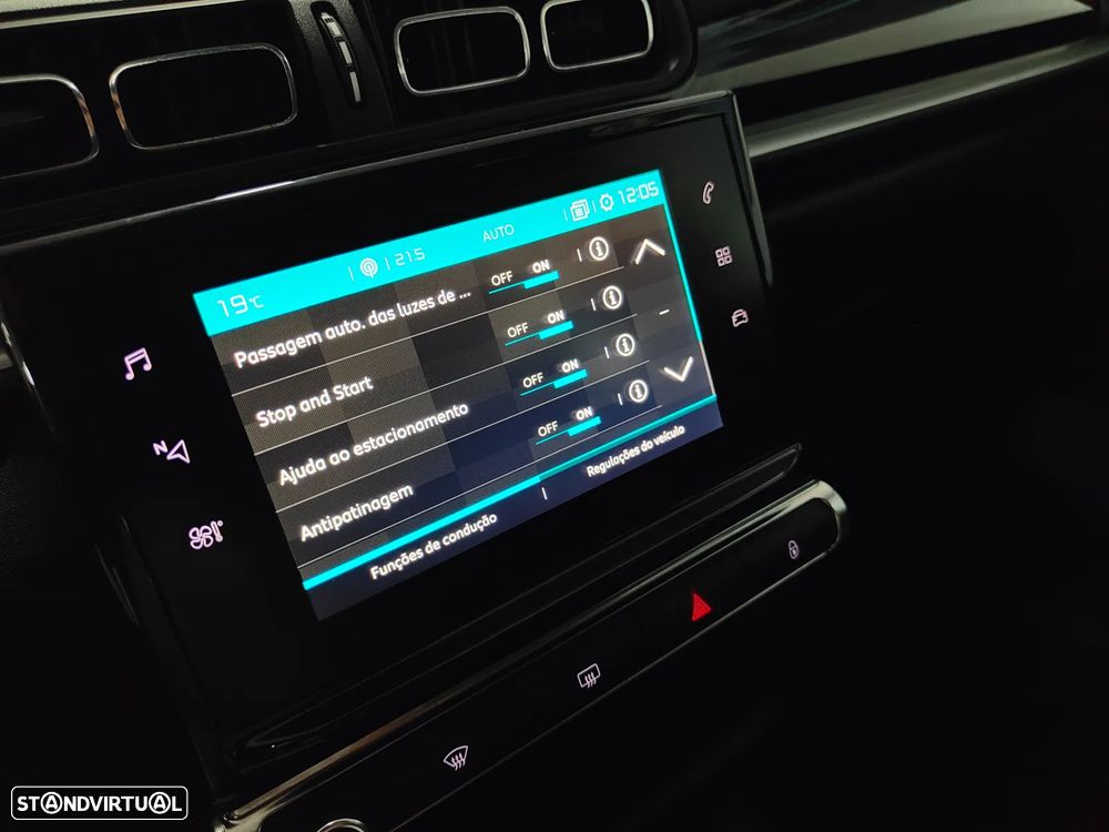 Citroën C3 1.2 PureTech Shine EAT6 - 47