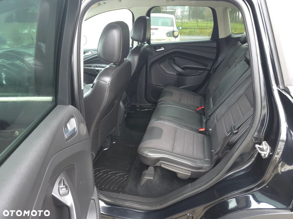 Ford Kuga 1.6 EcoBoost 2x4 Titanium - 11