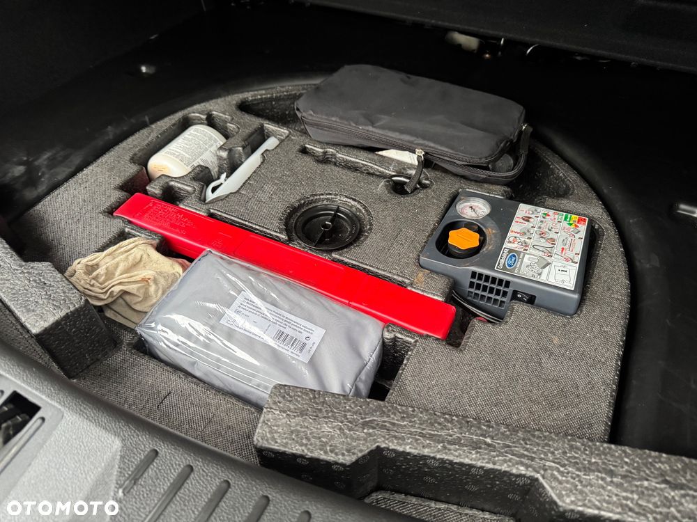 Ford Kuga 1.6 EcoBoost FWD Titanium Plus ASS - 32