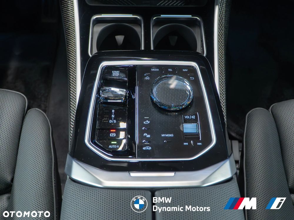 BMW Seria 7 740d xDrive - 32