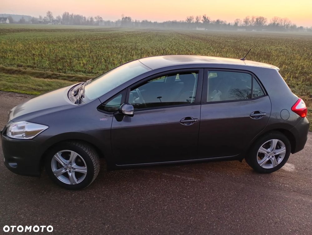 Toyota Auris 1.6 Premium Comfort MS - 23
