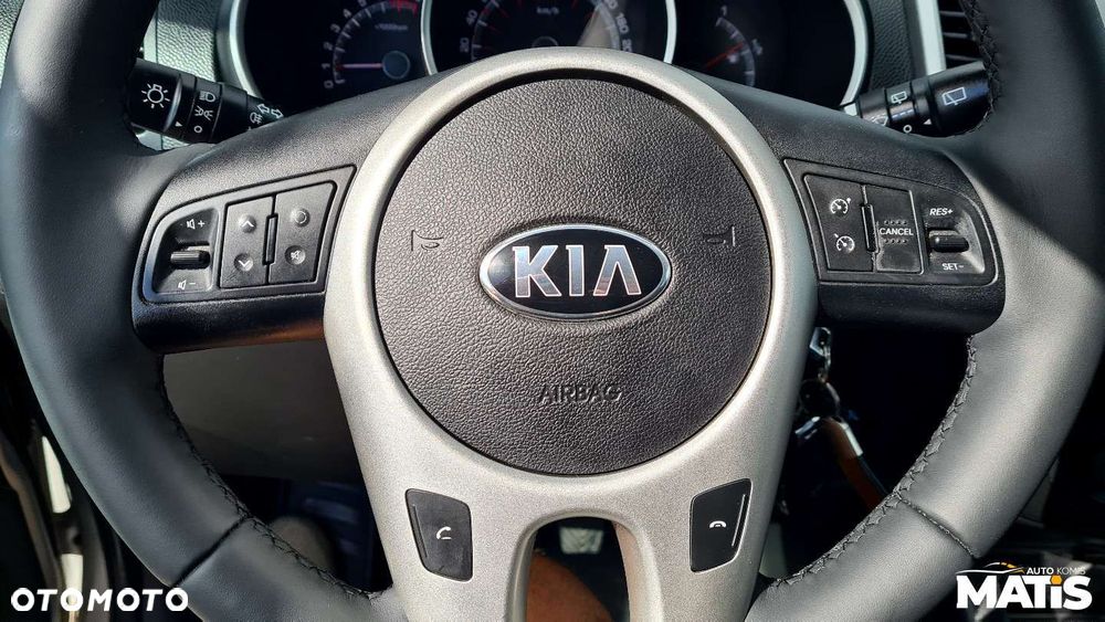 Kia Venga - 24