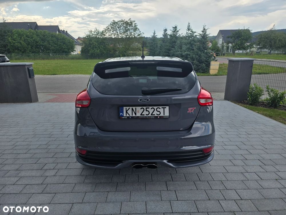 Ford Focus 2.0 EcoBoost ST-2 - 4