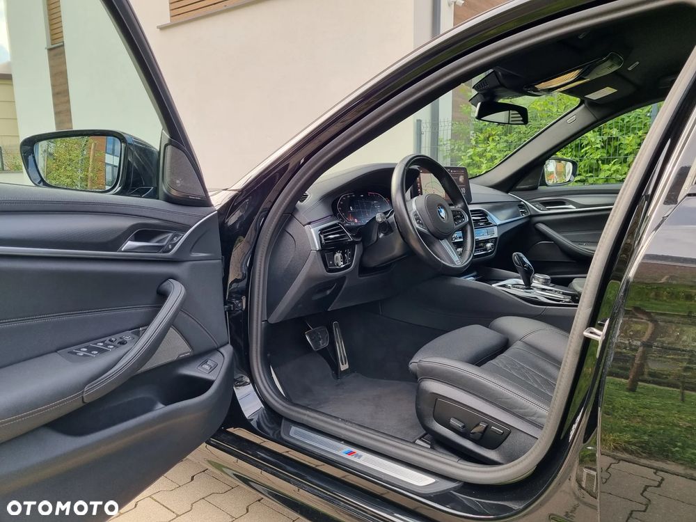 BMW Seria 5 520d xDrive MHEV M Sport sport - 5
