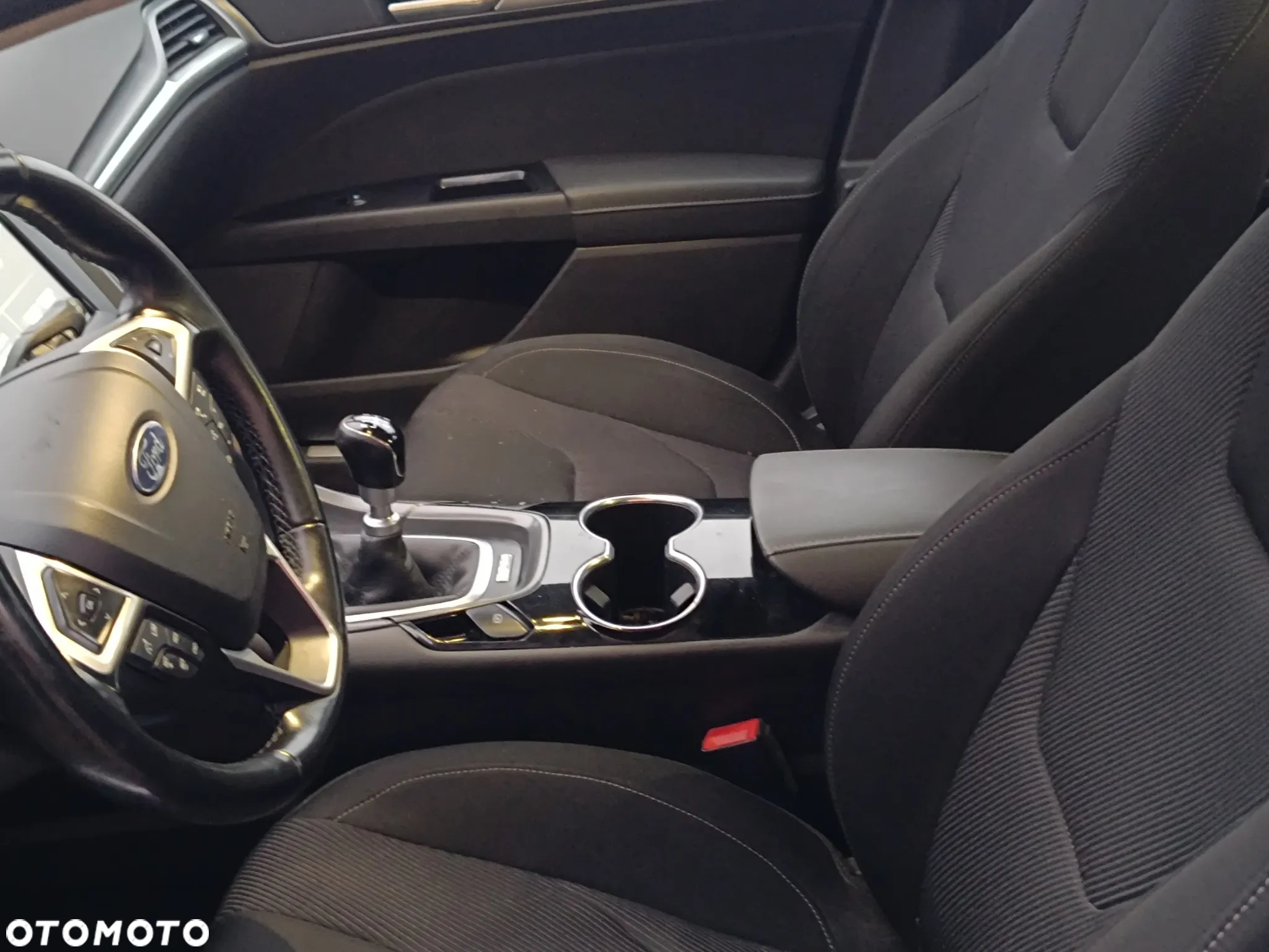 Ford Mondeo - 8