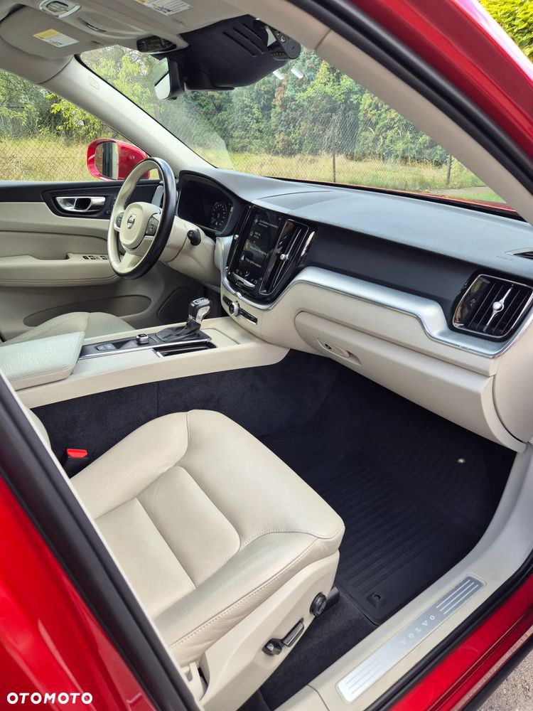 Volvo XC 60 T5 AWD Geartronic Momentum - 14