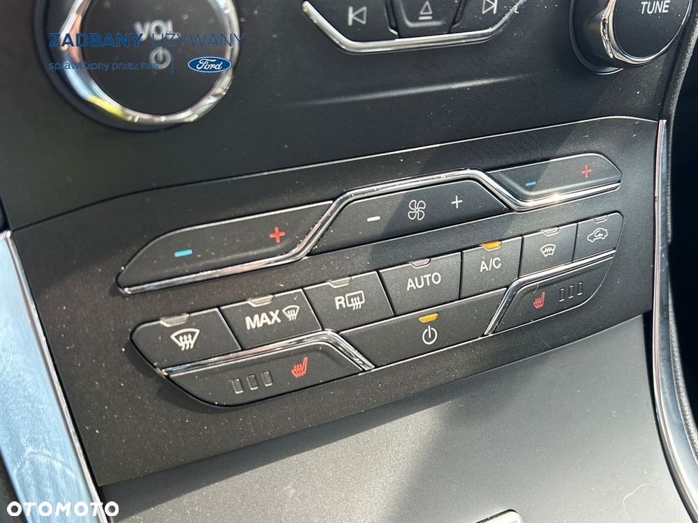 Ford S-Max - 12
