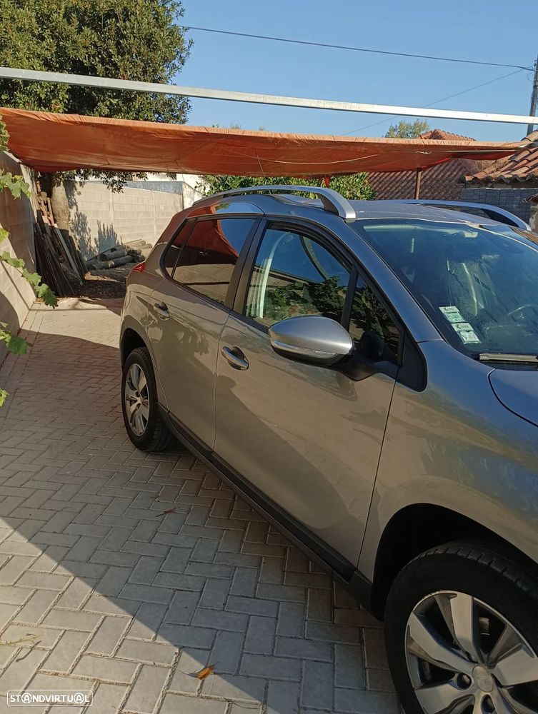 Peugeot 2008 1.2 PureTech Allure - 6