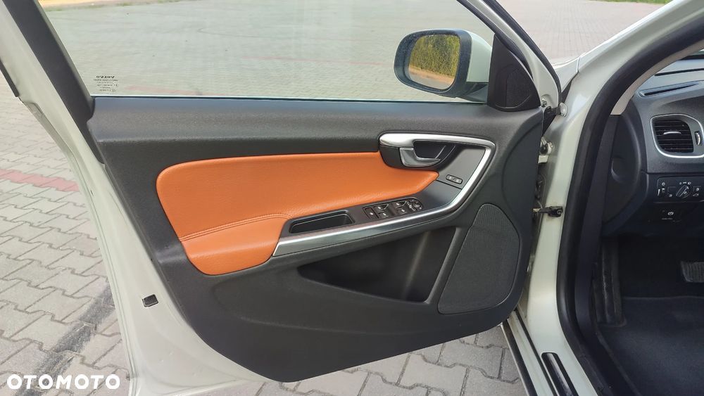 Volvo S60 D3 Geartronic Summum - 31