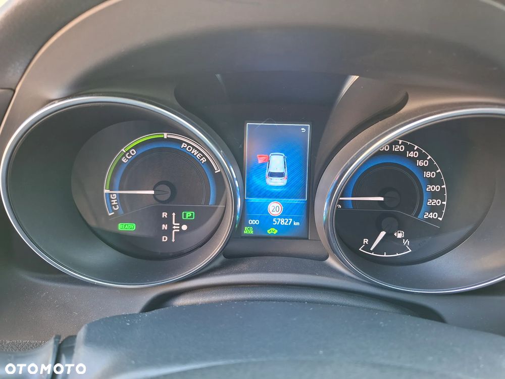Toyota Auris - 13