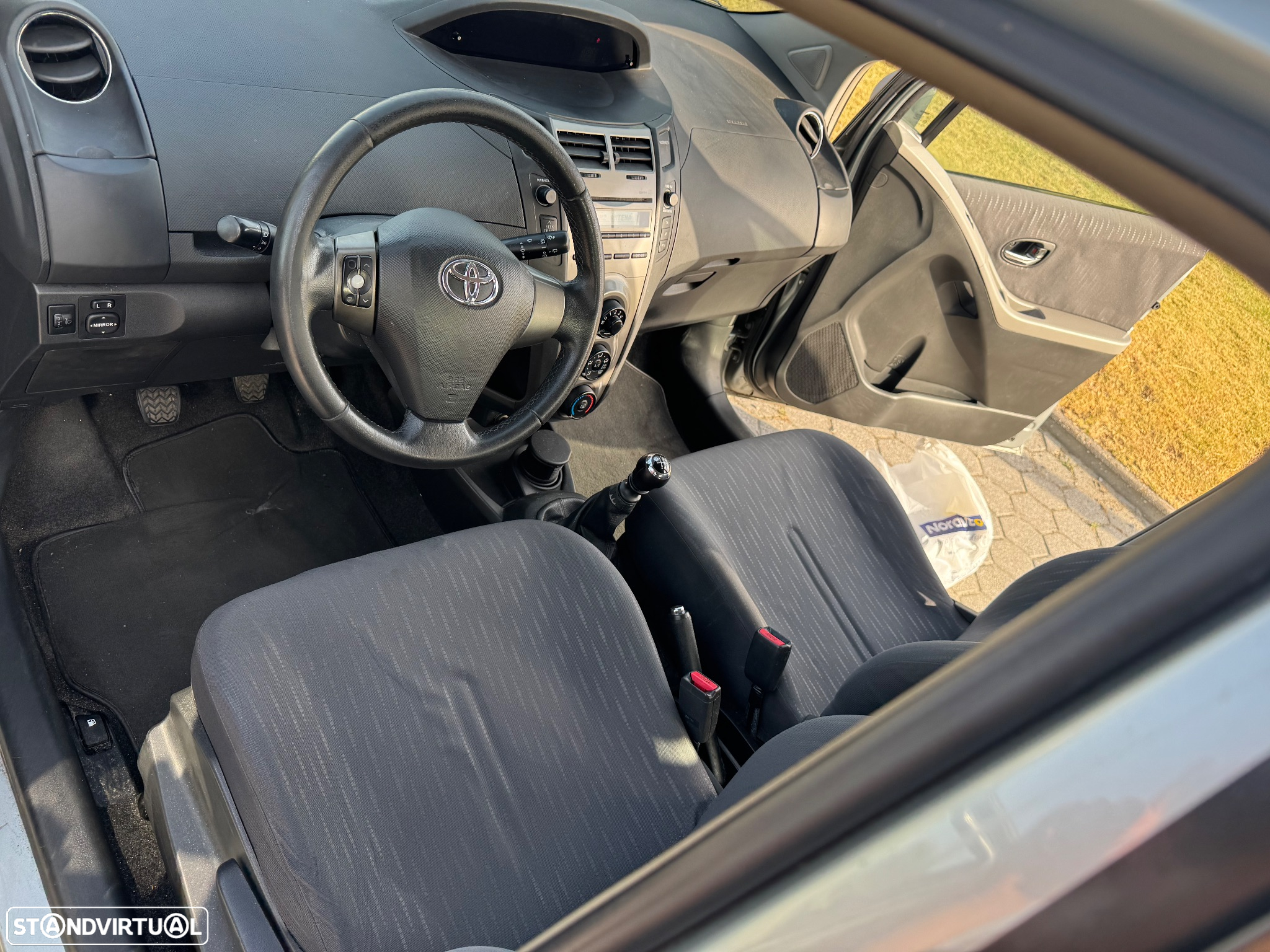Toyota Yaris 1.4 D-4D Comfort - 5