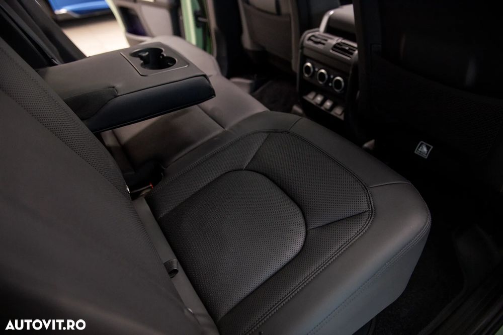 Land Rover Defender 110 2.0 P404 PHEV - 35