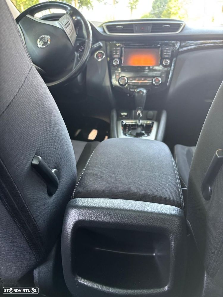 Nissan Qashqai 1.6 dCi Tekna Xtronic - 23