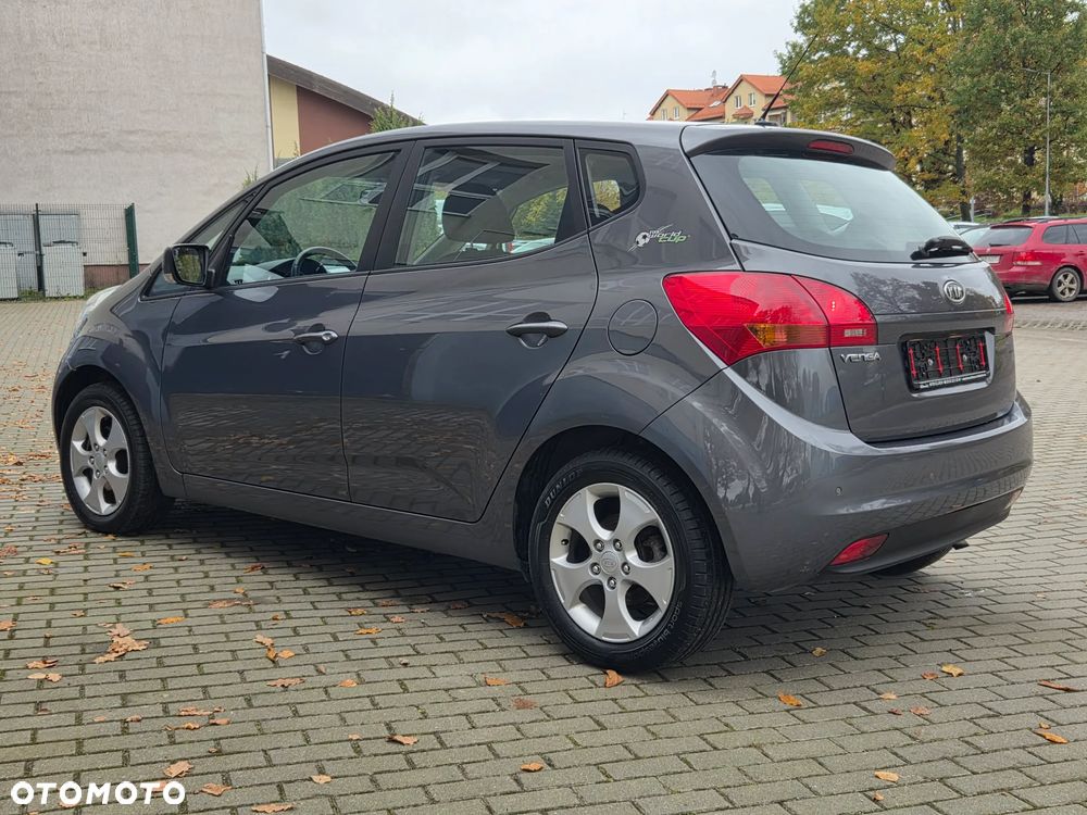 Kia Venga 1.4 CVVT Fifa World Cup Edition - 11