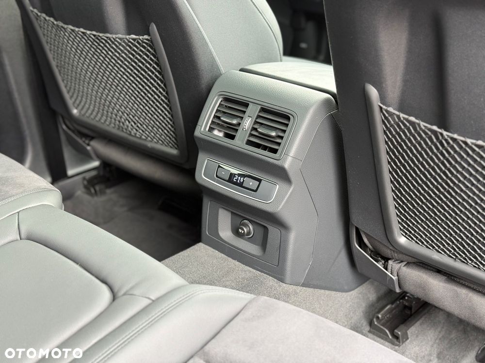 Audi Q5 Sportback - 12