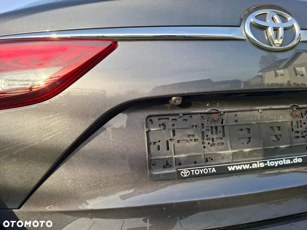 Toyota Avensis 2.0 D-4D Prestige - 25