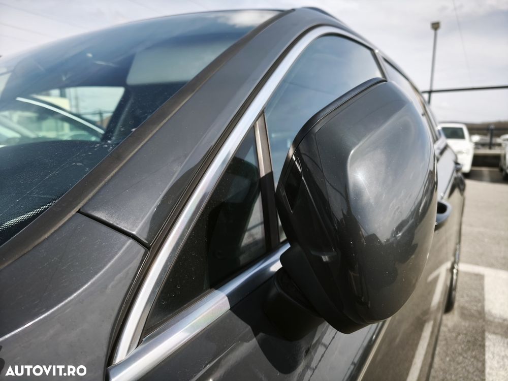 Volkswagen Passat 2.0 TDI DSG Comfortline - 31