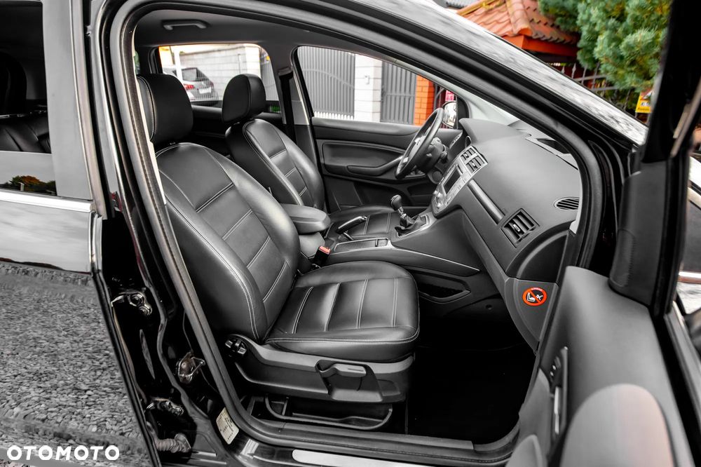 Ford Kuga 2.5 4x4 Titanium - 21