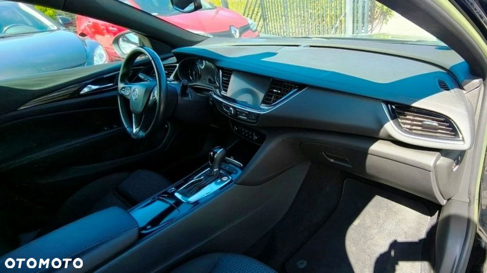 Opel Insignia - 11