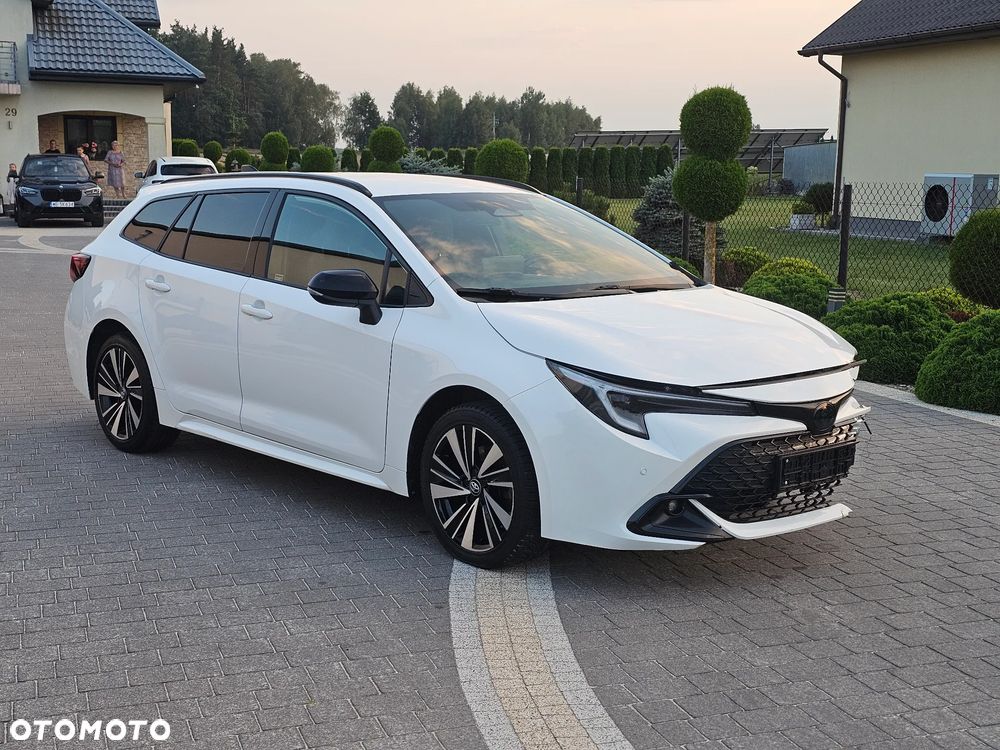 Toyota Corolla 2.0 Hybrid Style - 2
