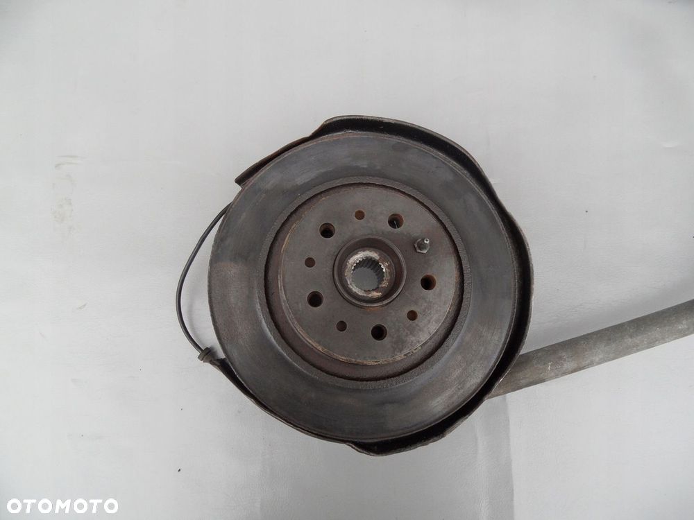 ZWROTNICA PIASTA PRAWY TYŁ ALFA ROMEO CROSSWAGON Q4 - 1