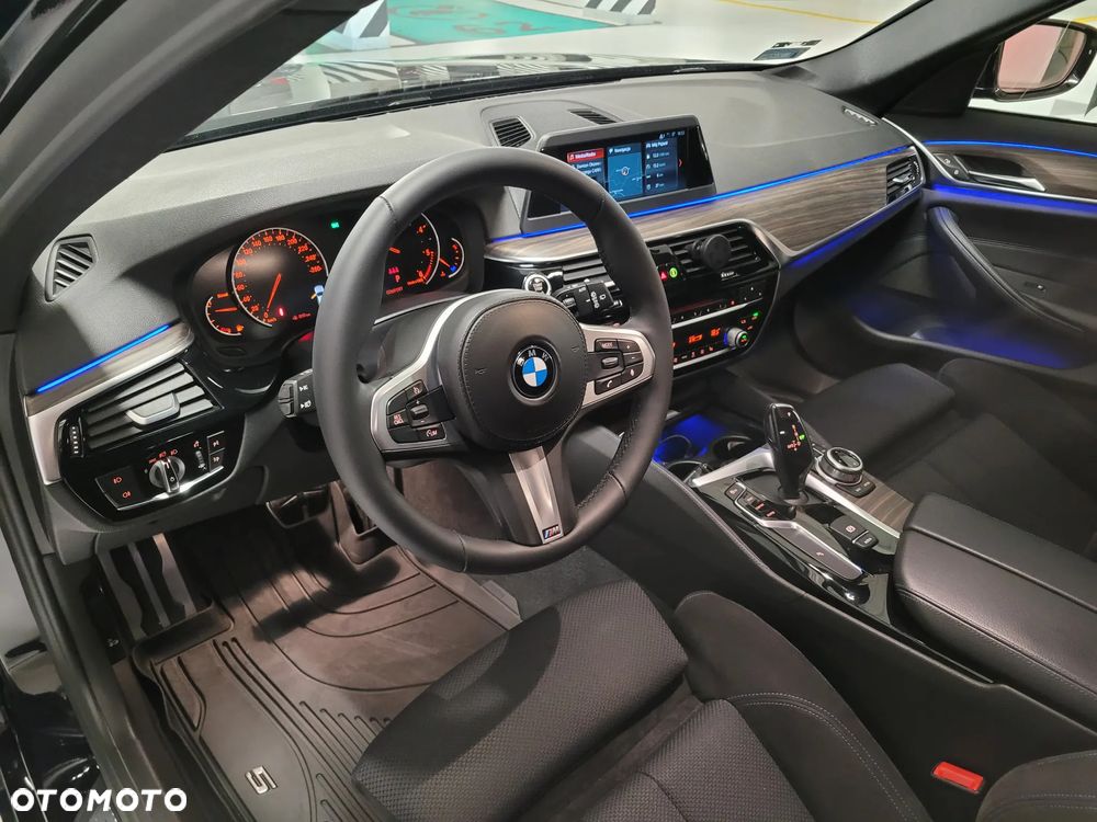 BMW Seria 5 520d xDrive M Sport sport - 13