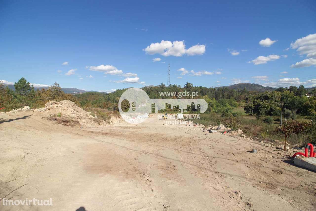 Moradia em Banda com 307 m² no Loteamento em Águas Santas, Moure - Grande imagem: 2/34