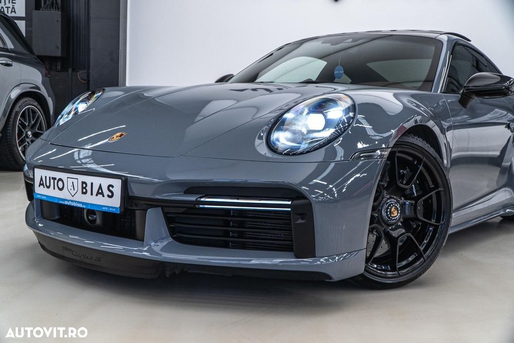 Porsche 911-TURBO-S - 11