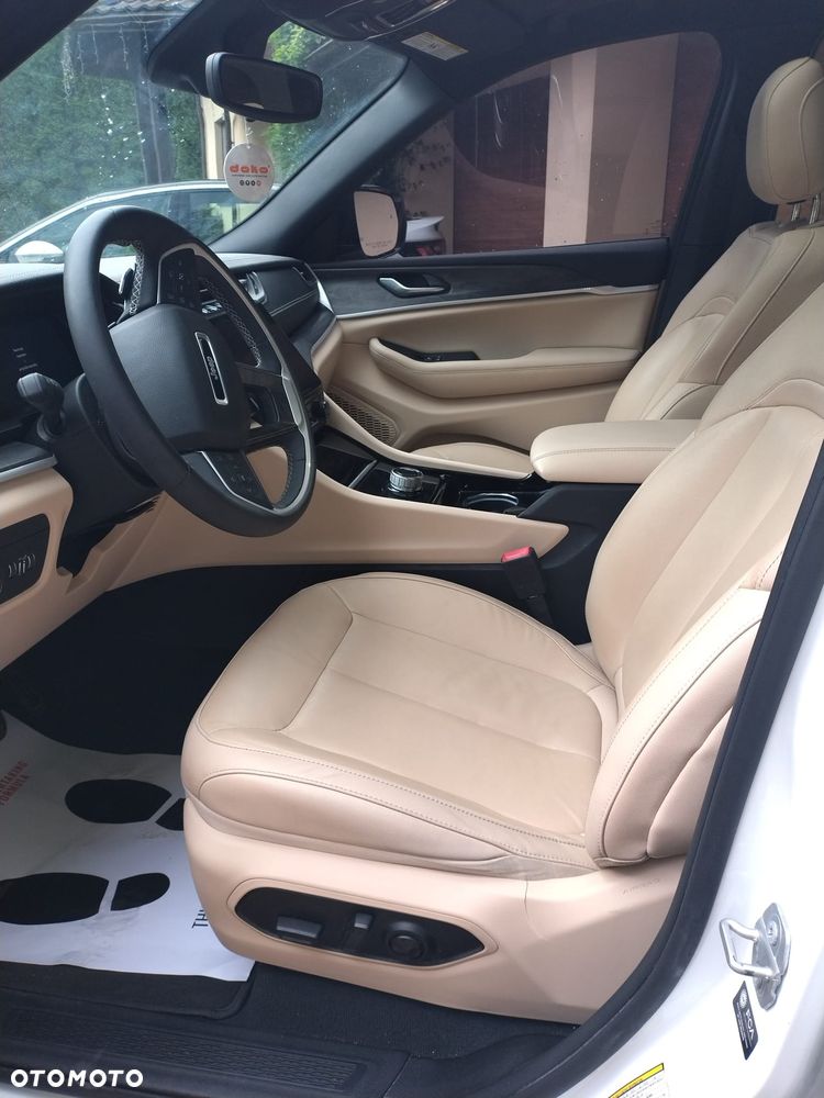 Jeep Grand Cherokee - 36