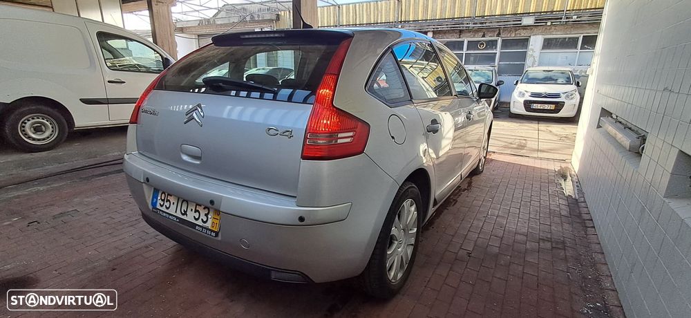 Citroën C4 1.6 HDi Attraction - 14