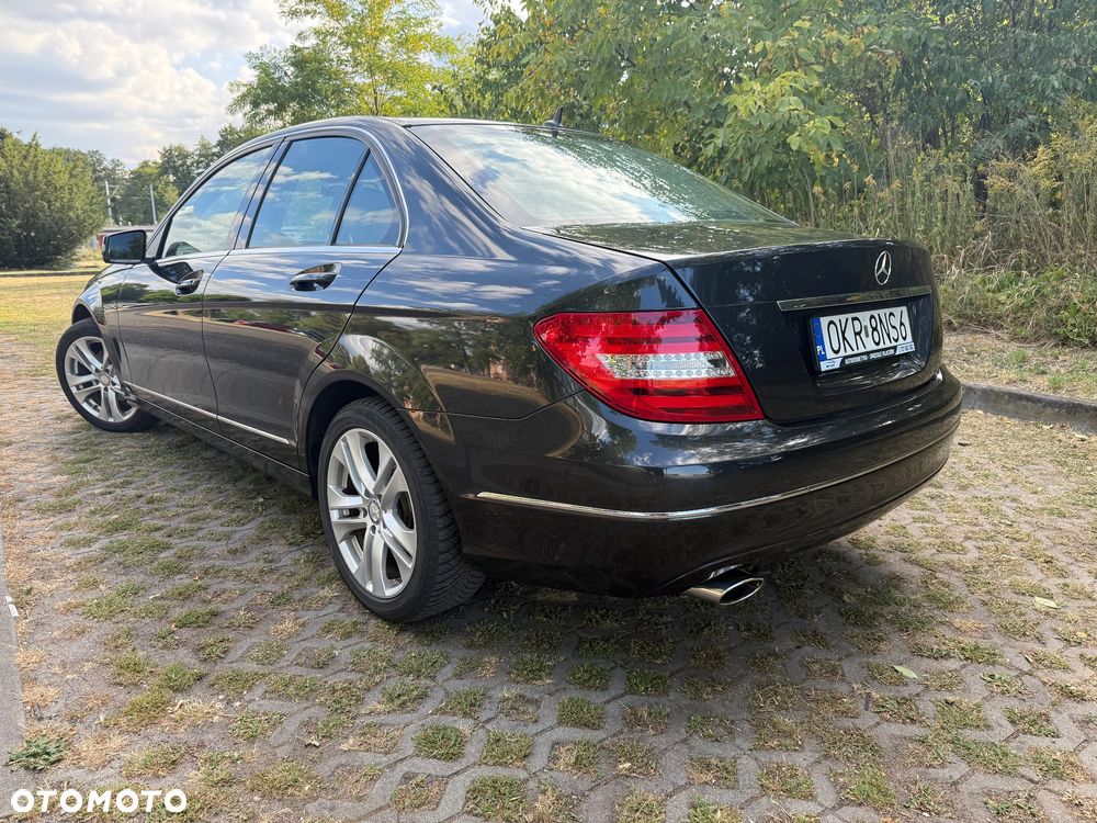 Mercedes-Benz Klasa C 200 CGI BlueEFFICIENCY Avantgarde - 8