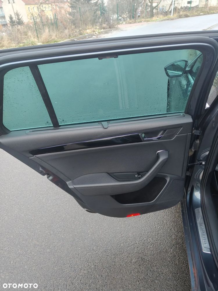 Skoda Superb 2.0 TDI SCR L&K DSG - 31