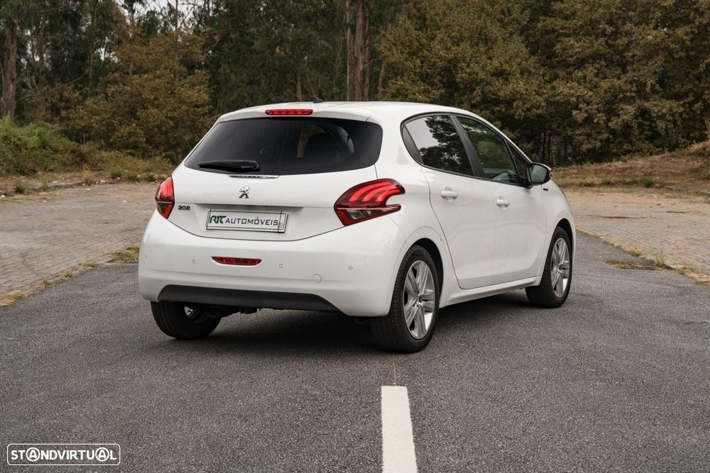 Peugeot 208 1.2 PureTech Signature - 15