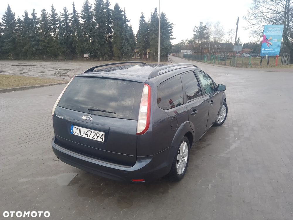 Ford Focus 2.0 16V Trend - 5