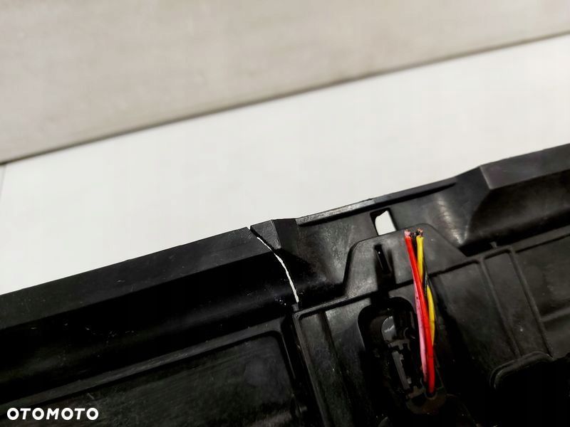 HYUNDAI I40 KIEROWNICA POWIETRZA ŻALUZJA ELEKTRONICZNA 86370-3Z000 - 4