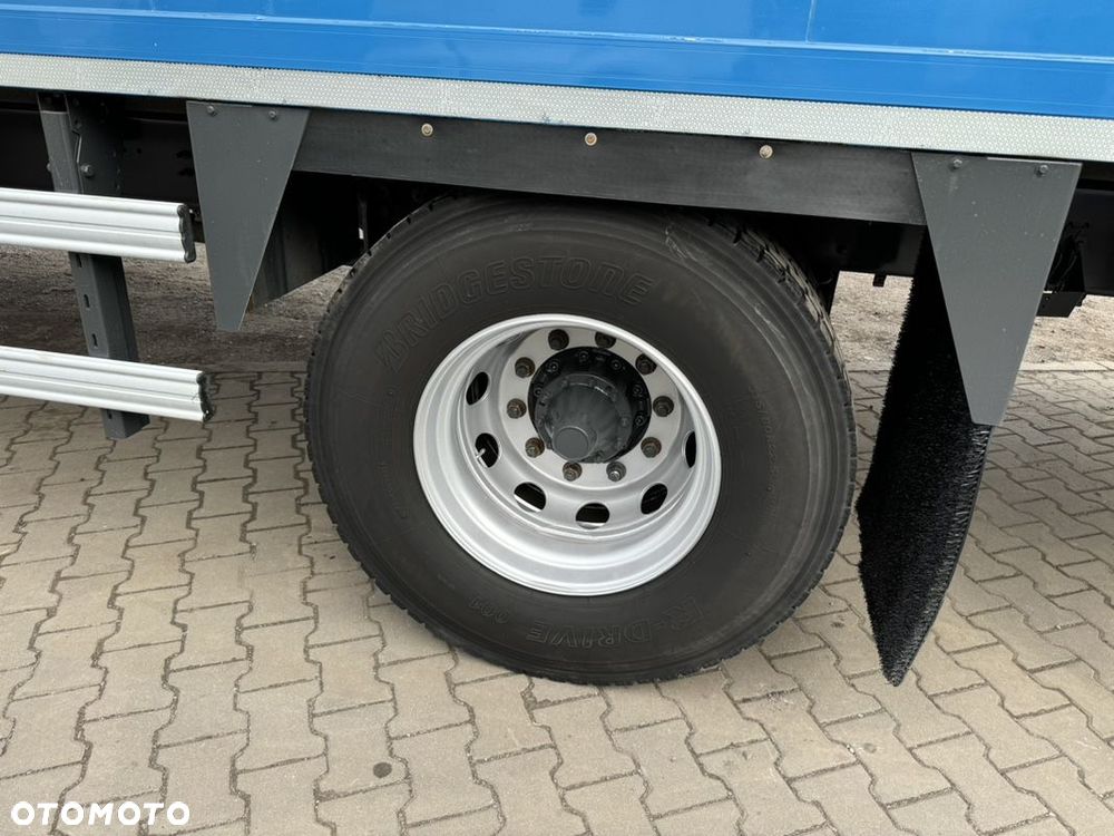 Scania P 320 / KONTENER 8.40 / Winda/ - 16