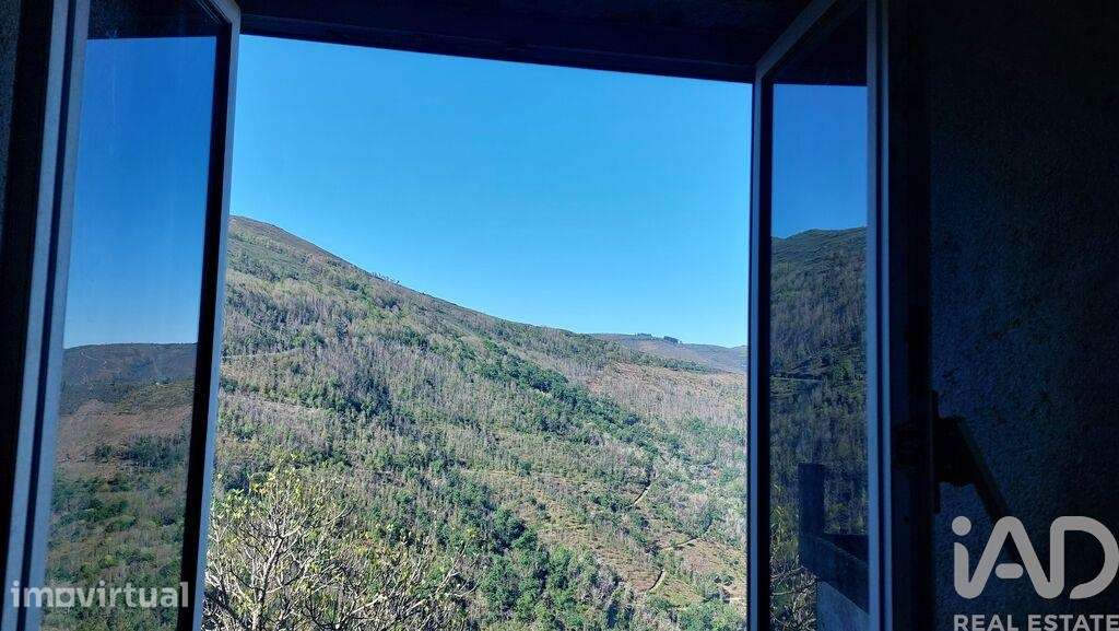 Casa de Campo em Cerdeira e Moura da Serra de 35 m2 - Grande imagem: 2/10