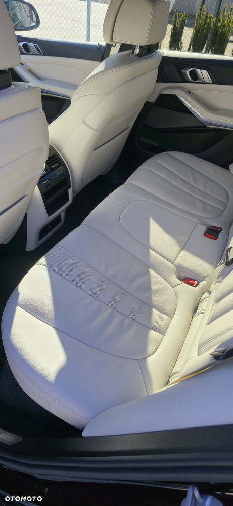 BMW X5 M M50d - 22