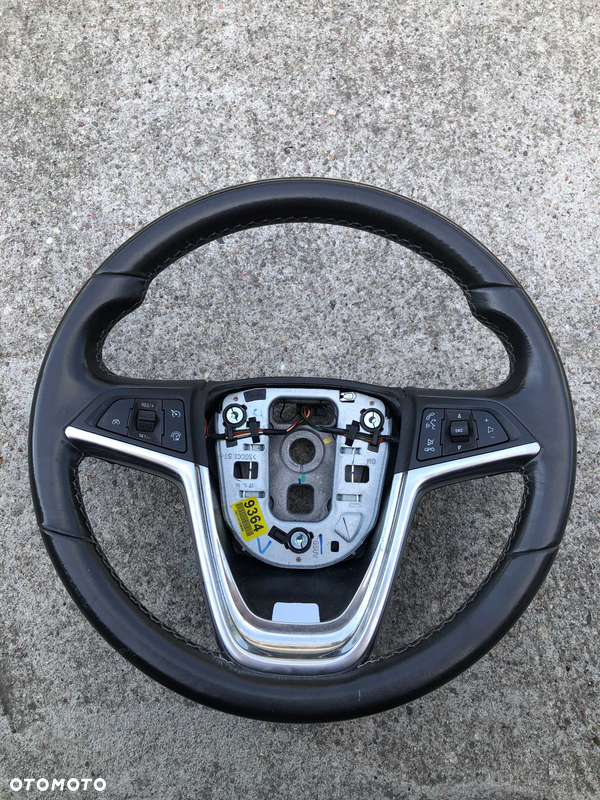 Opel Astra J LIFT Zafira C Mokka Meriva B Kierownica Skóra Sterowanie