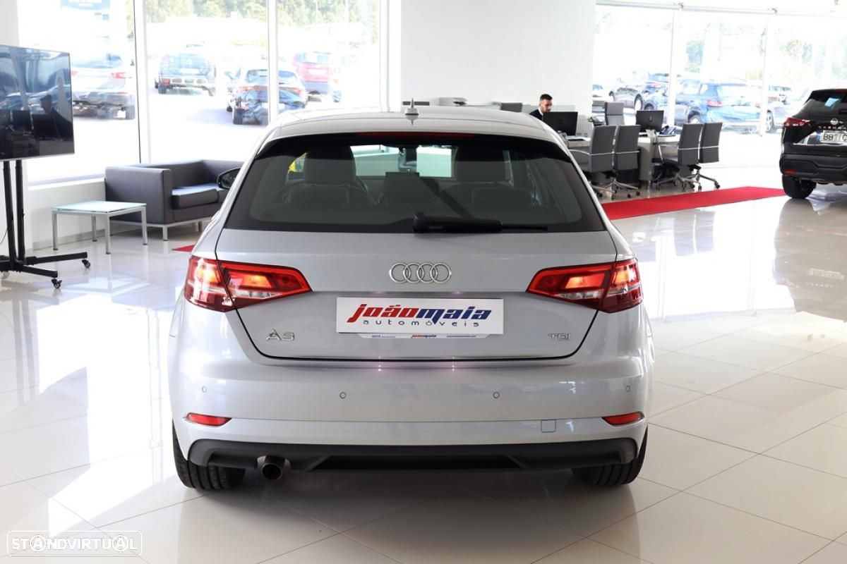 Audi A3 Sportback 1.6 TDI - 12